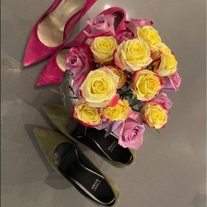 2 Stuart Weitzman Nouveau Pumps Size 9. Priced as 2-pair set.